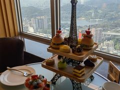 -广州中心皇冠假日酒店·汇点大堂吧