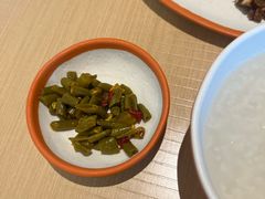 -桔子酒店(上海西藏北路地铁站店)