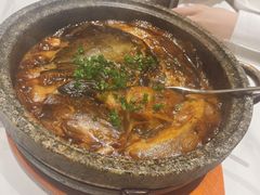 石锅碟鱼头-新海渔港·胶东海鲜家常菜·家宴(奥体中心店)