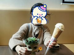 -Fridi Patisserie Cafe