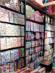 -百荣二期玩具城