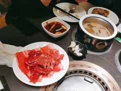 -钱小奴海鲜自助黑金店(杭州滨江龙湖店)