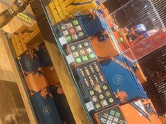 -VENCHI 闻绮(上海佛罗伦萨小镇店)