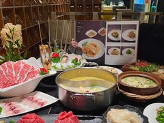 -鲜入唯煮·港式海鲜牛肉火锅(金宝街店)