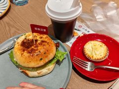 -必胜客(上海华谊新所店)