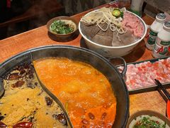 -周小明火锅(黑金冠社区店)