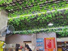 大堂-一品红烧鸭特色川菜(三岔湖店)