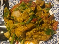咖喱蟹-卷心菜和避孕套餐厅(Pattaya)