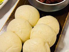 红烧肉拼酒酿馒头-柳莺湖上·湖景餐厅·江南菜(西湖店)