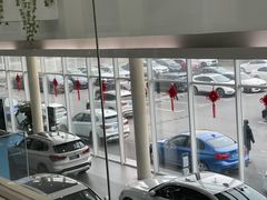 -上海宝宁宝马4S店