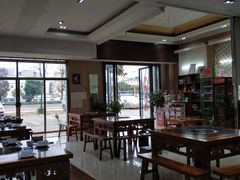 大堂-石磨房养生豆浆鱼•野生菌火锅(红河云岭·盛世佳园店)