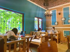 -初见咖啡(青大路店)