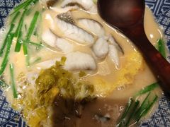 -荣家黄鱼面(前滩太古里店)