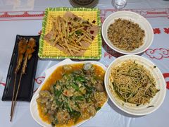 -肥肥虾庄·金牌油焖大虾(汉口城市广场店)