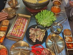 -胡悦里韩式烤肉(芝罘万达广场店)