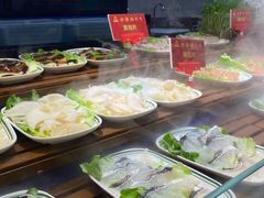 -四囍码头海鲜烧烤自助火锅(外滩南京东路悦荟广场店)