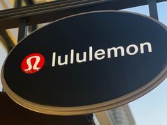 -lululemon(比斯特购物村店)