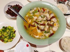 -巷子宽·酸菜鱼(迪士尼小镇店)