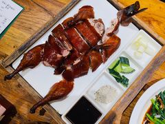 脆皮小刀鸭-老滇山寨•云南特色菜•地方菜•民族风情歌舞表演(金碧店)