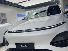 -小鹏汽车(上海静安大融城店)