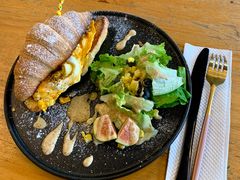 黑椒蛋可颂-251#coffee roasters(沿河东路店)