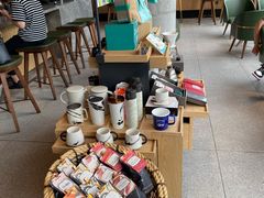 零售区-星巴克臻选(东莞长安万科广场店)