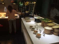 -武汉光谷广场杨家湾地铁站怡程酒店