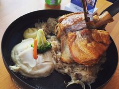 -LENBACH兰巴赫西餐啤酒坊(大连星海广场店)
