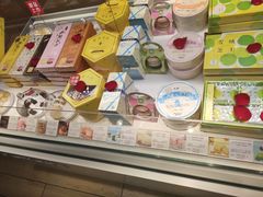 零售区-好利来(四惠店)