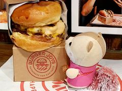 特色雙層芝士牛肉汉堡-Burger Joys Central(中环士丹利街店)