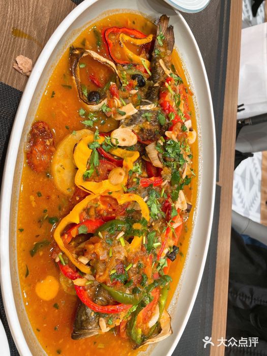 源·新派中西餐厅(青蓝山美食一条街店)葡式烧鲈鱼图片