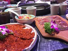 -热火朝天鲜切牛肉火锅(南强街巷店)