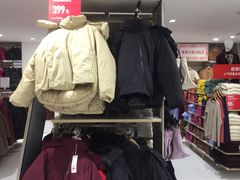 -优衣库(上海正大广场店)