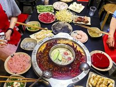 -洞亭火锅(防空洞总店)