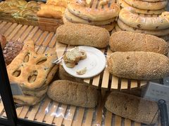 -Dough&Joe团憩(瑞虹天地月亮湾店)