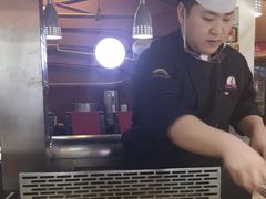 -利昂法式铁板主题餐厅(新奥购物中心店)