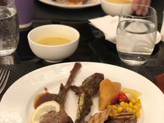 -圣丰索菲特·2 On 988 Café 自助餐厅
