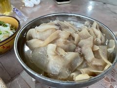 -户撒阿沙过手米线店