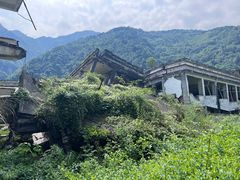 -四川汶川特大地震漩口中学遗址