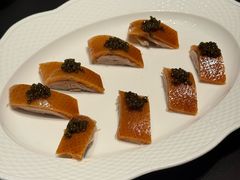 御品桂花香酥烤鸭配鱼籽酱-玖五京菜(杭州城北万象城店)
