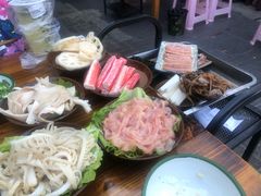 -周幺妹重庆老火锅(银泰城总店)