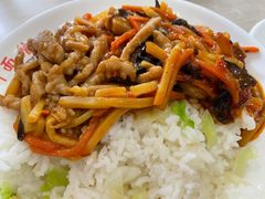 鱼香肉丝盖饭-新川面馆(新街口起源店)