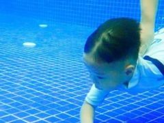 -龙格亲子游泳俱乐部(泊富中心)