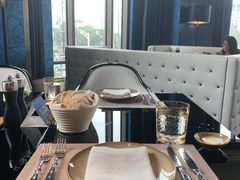 靠窗位-上海苏宁宝丽嘉酒店·Cafe Bellagio西餐厅