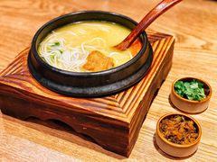 蒙自过桥米线-麦麦山云南菜(复地活力城店)