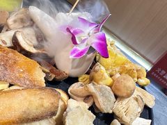 -一朵菌·野生菌探索家火锅(南亚店)