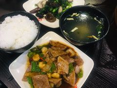 虾仁猪肝饭-大龙汤包