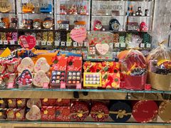 零售区-VENCHI 闻绮(广州太古汇店)