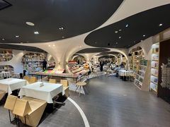 -钟书阁(珍园店)