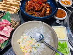-草家酱蟹炭火烤肉店(珲春南路一店)